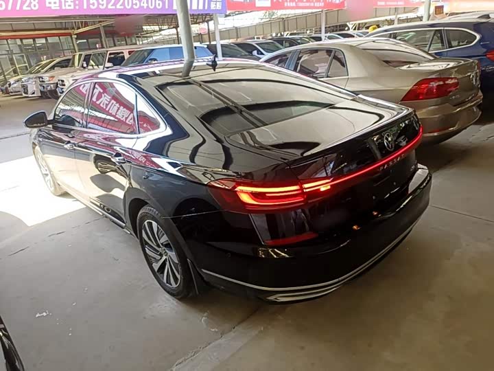 Volkswagen Passat Hybrid, 2022 — фото 5 из 9