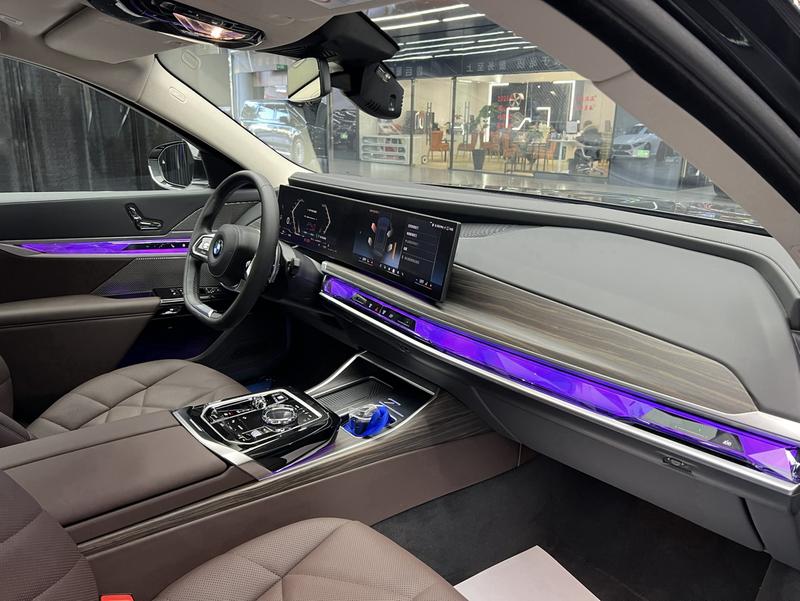 BMW 7 Series, 2024 — фото 7 из 10