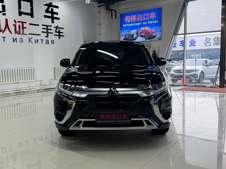 Mitsubishi Outlander, 2022 — фото 2 из 9