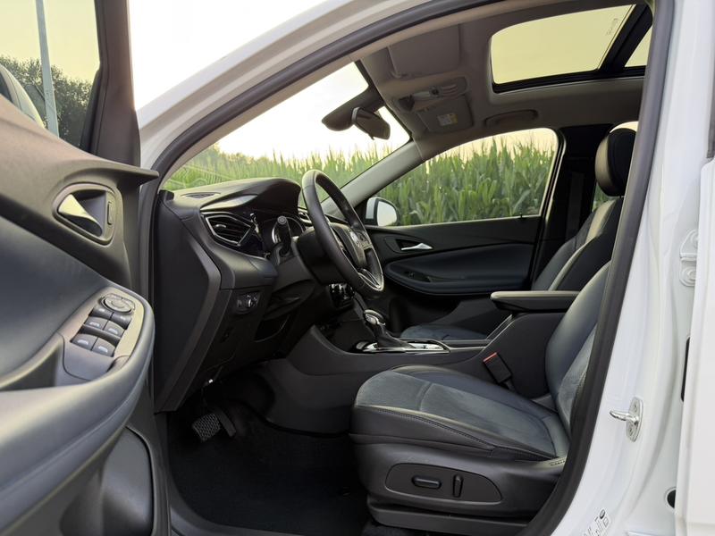 Buick Encore GX, 2022 — фото 8 из 10