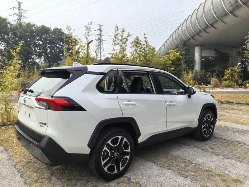 Toyota RAV4, 2021 — фото 6 из 10