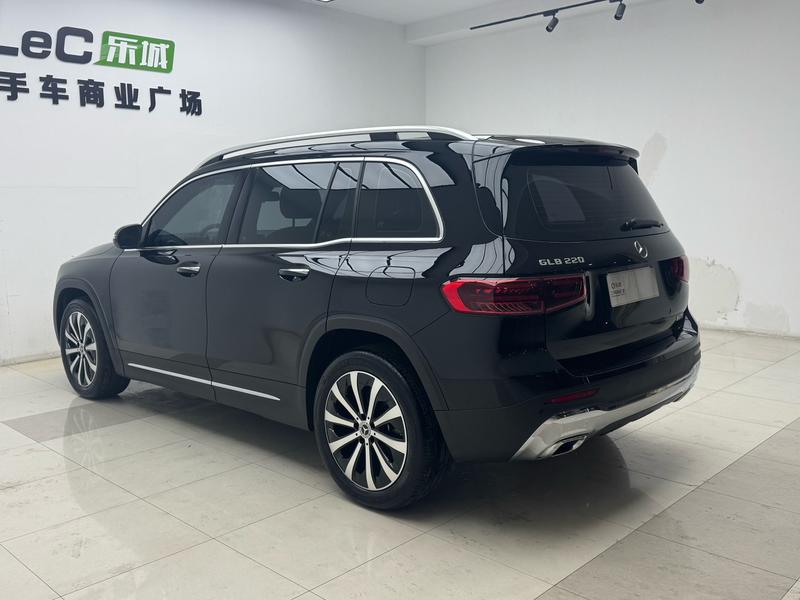 Mercedes-Benz GLB-Class, 2024 — фото 5 из 12