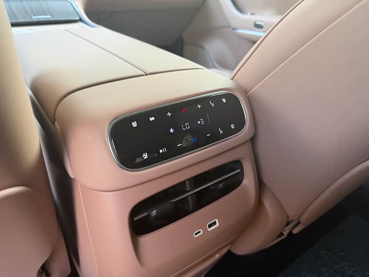Leapmotor C11, 2025 — фото 7 из 9