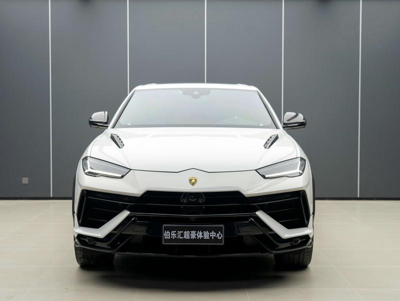 Lamborghini Urus, 2024 — фото 2 из 11