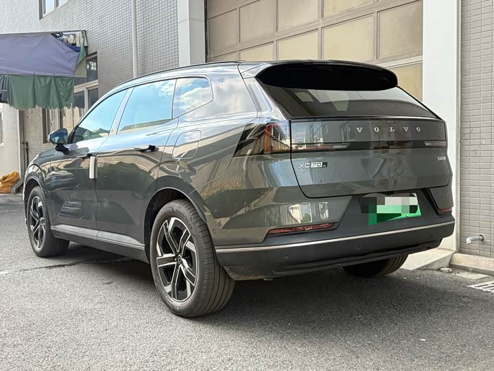 Volvo XC70 Hybrid, 2025 — фото 4 из 9