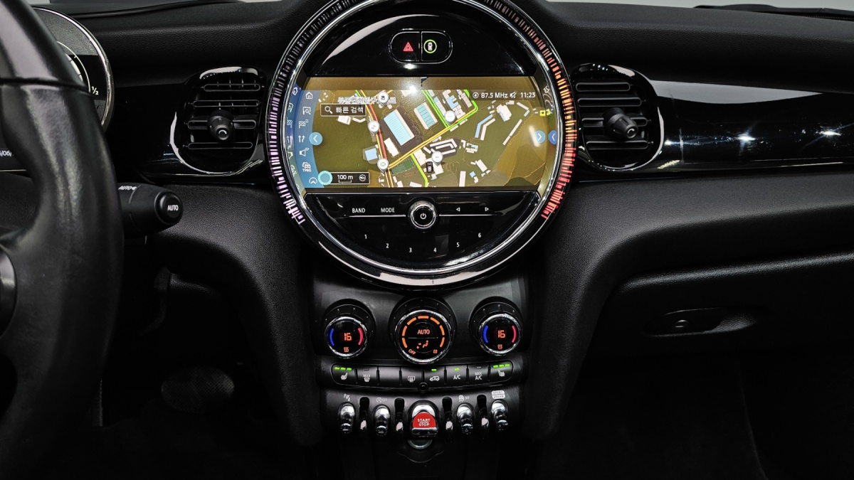 Mini Cooper Convertible, 2024 — фото 12 из 12