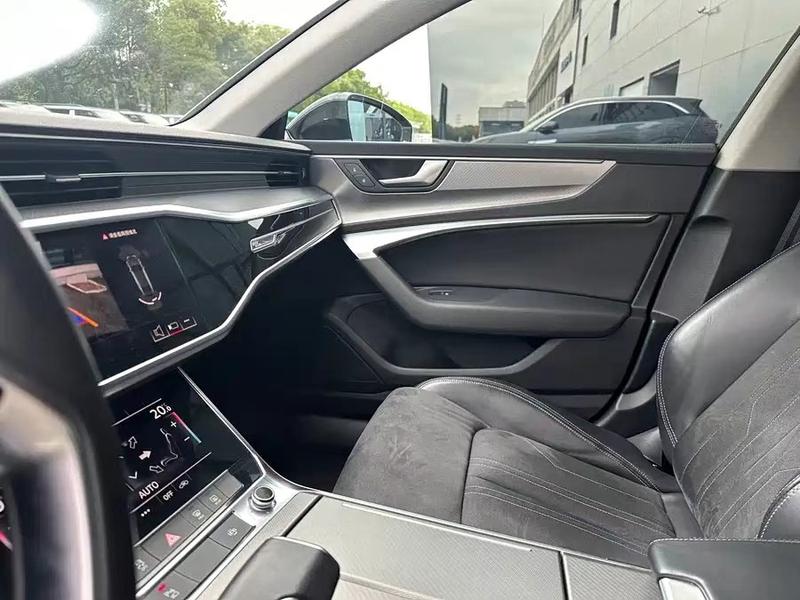 Audi A7L, 2023 — фото 7 из 9