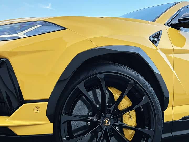 Lamborghini Urus, 2023 — фото 4 из 9