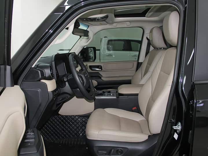 Toyota Prado, 2024 — фото 7 из 9