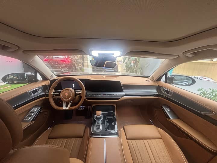 Hongqi H9, 2025 — фото 8 из 9