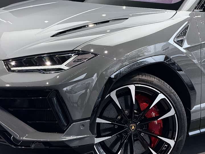 Lamborghini Urus, 2023 — фото 4 из 9