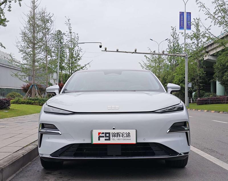 Geely Galaxy Starshine 8 EM-i, 2025 — фото 2 из 12