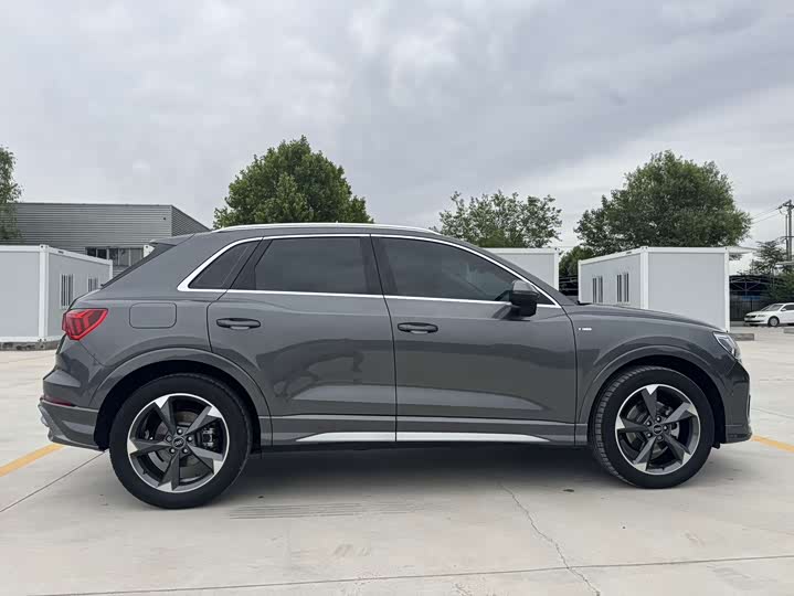 Audi Q3, 2023 — фото 7 из 9