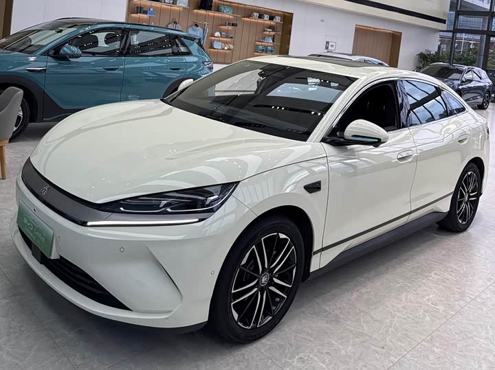 BYD Qin L, 2025 — купить в Оренбурге под ключ