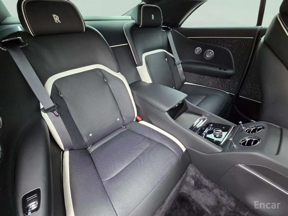 Rolls-Royce Spectre, 2024 — фото 7 из 12