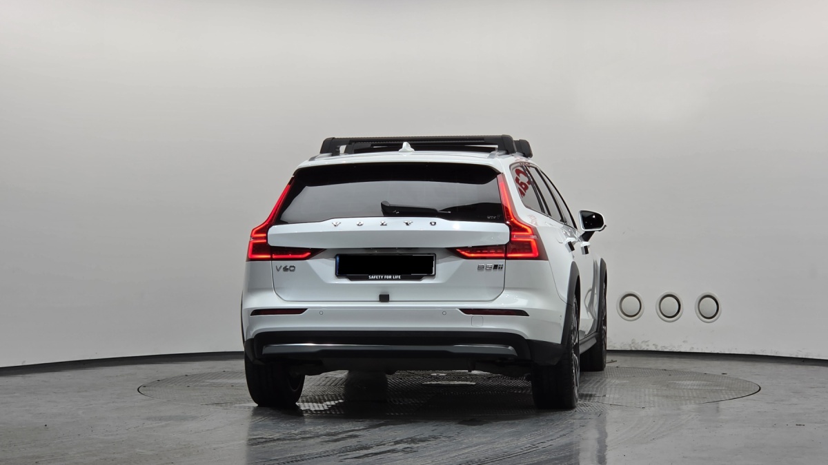 Volvo V60, 2024 — фото 4 из 12