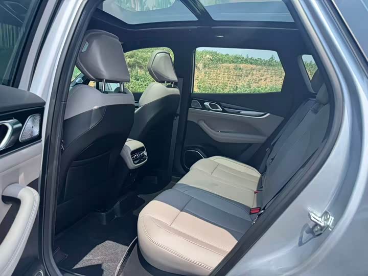 Geely Atlas L, 2025 — фото 6 из 9