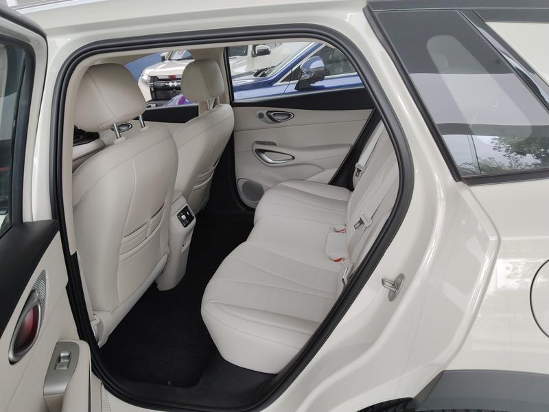 BYD Sea Lion 05 DM-i Hybrid, 2026 — фото 6 из 7