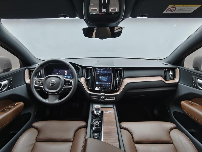 Volvo XC60, 2022 — фото 12 из 12