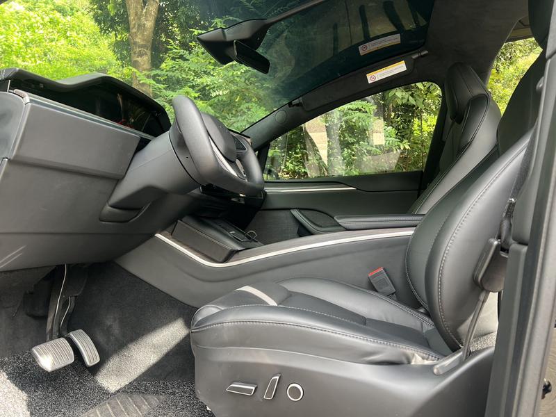 Tesla Model X, 2023 — фото 9 из 11