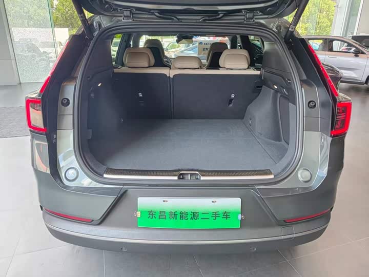 Volvo XC70 Hybrid, 2025 — фото 3 из 9