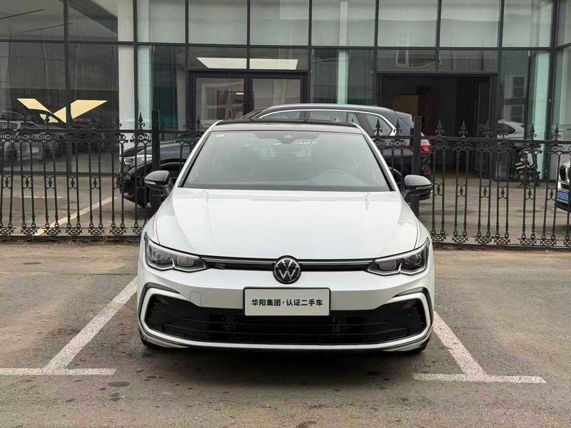 Volkswagen Golf, 2024 — фото 2 из 11