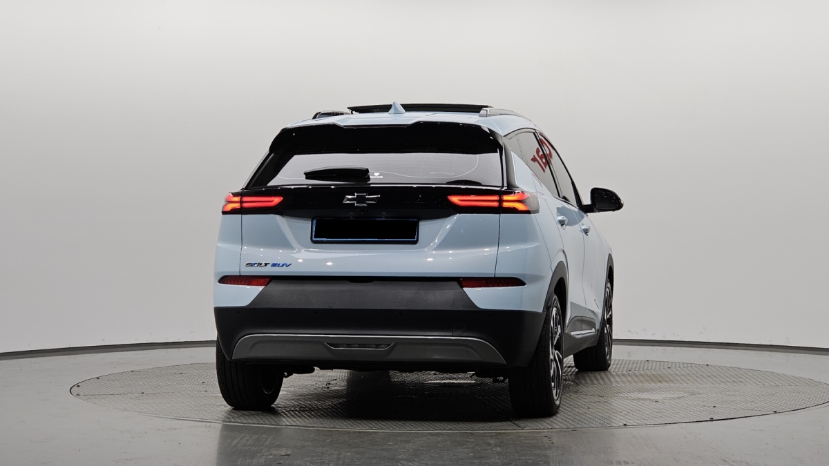Chevrolet Bolt EUV, 2023 — фото 4 из 12