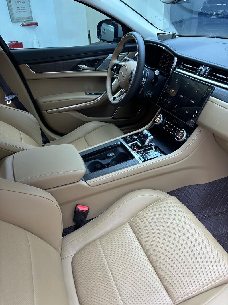 Jaguar XF L, 2025 — фото 8 из 9