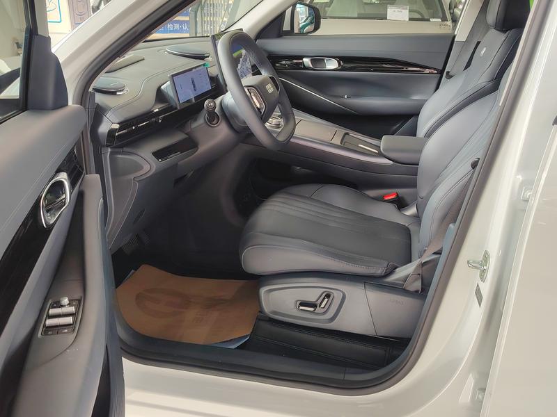 Geely Galaxy E5, 2026 — фото 9 из 12