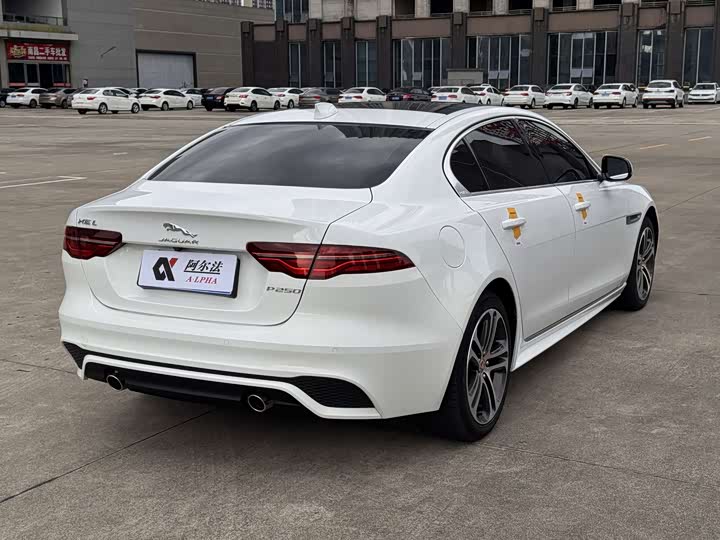 Jaguar XE L, 2023 — фото 6 из 9