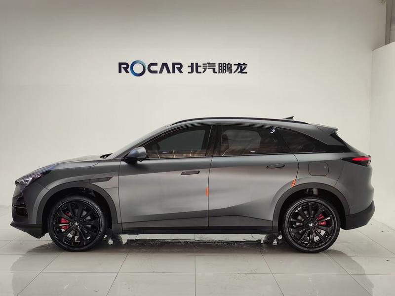 BAIC Arcfox Alpha T5, 2023 — фото 4 из 12