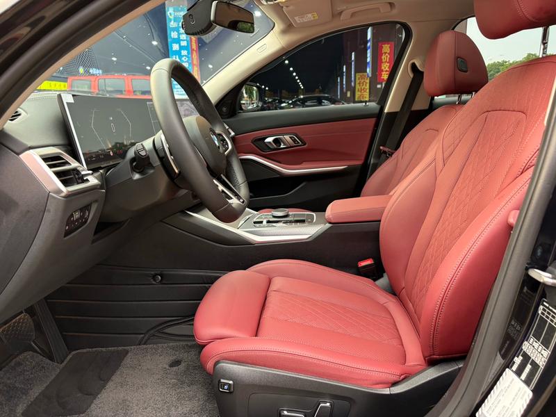BMW 3 Series, 2025 — фото 10 из 12