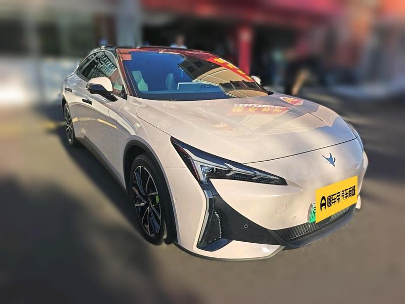 BAIC Arcfox Alpha S5, 2025 — фото 3 из 12