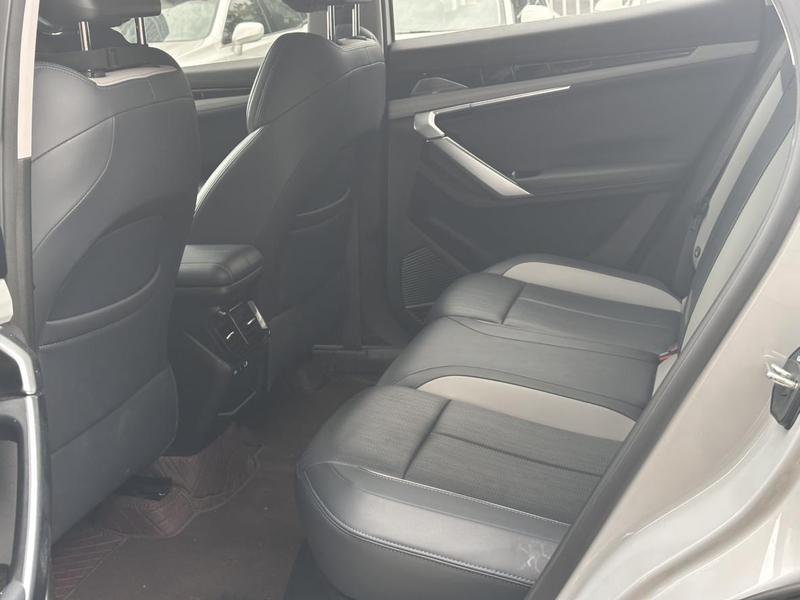 Geely Atlas L, 2024 — фото 11 из 12