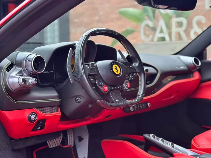 Ferrari F8, 2021 — фото 6 из 7