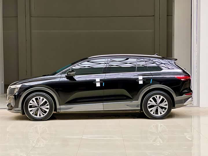 Audi Q5 e-tron, 2024 — фото 8 из 9