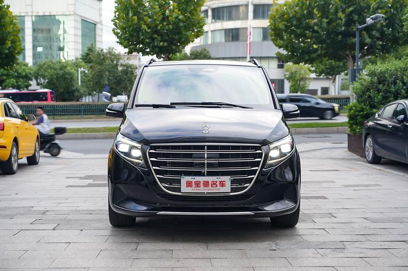 Mercedes-Benz V-Class, 2025 — фото 2 из 12