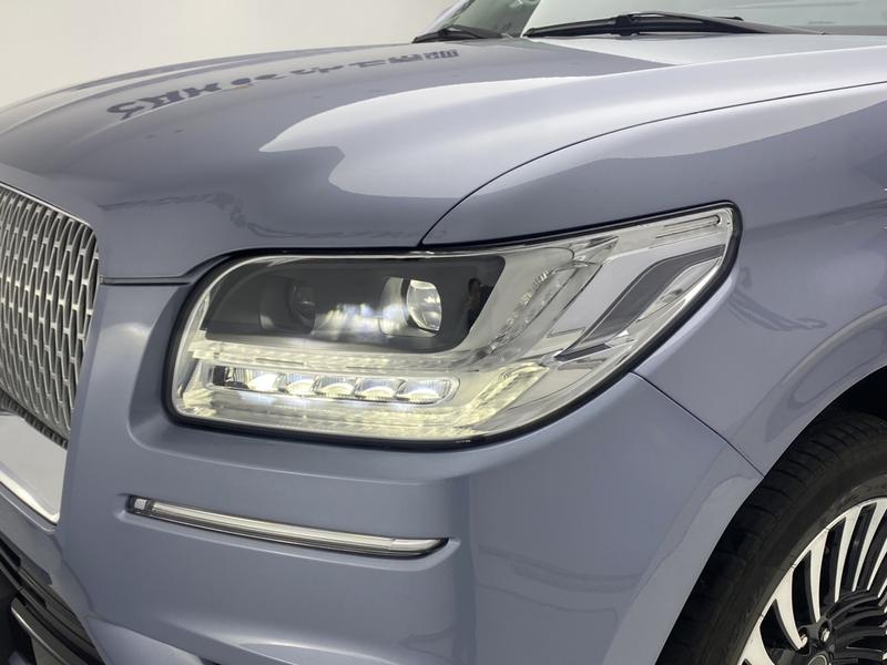 Lincoln Navigator, 2023 — фото 9 из 12