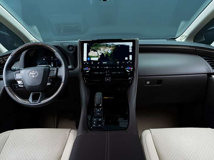 Toyota Alphard, 2024 — фото 6 из 9