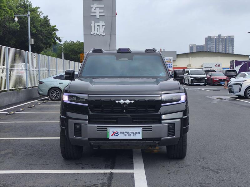 BYD FangChengBao Leopard 8, 2024 — фото 2 из 11