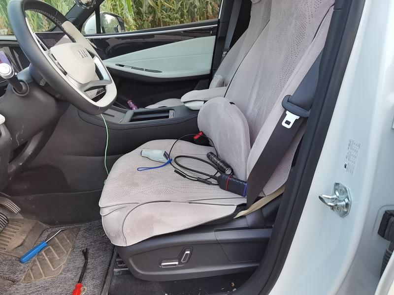 Geely Galaxy L7, 2025 — фото 10 из 12