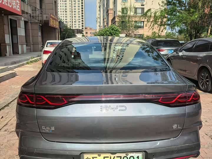 BYD Qin L, 2024 — фото 8 из 9