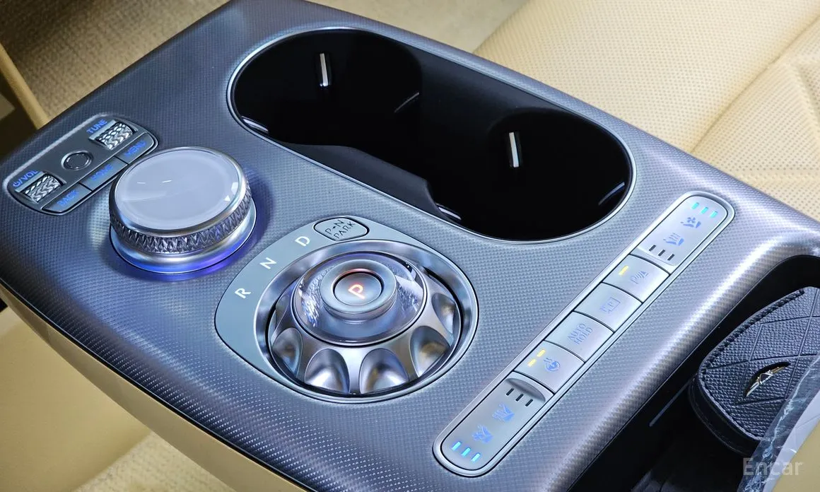 Genesis GV60, 2025 — фото 9 из 12