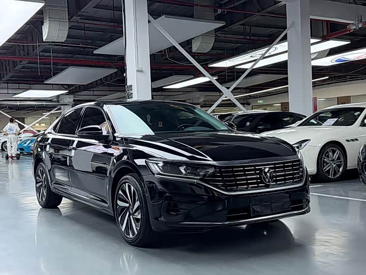 Volkswagen Passat, 2024 — фото 3 из 9