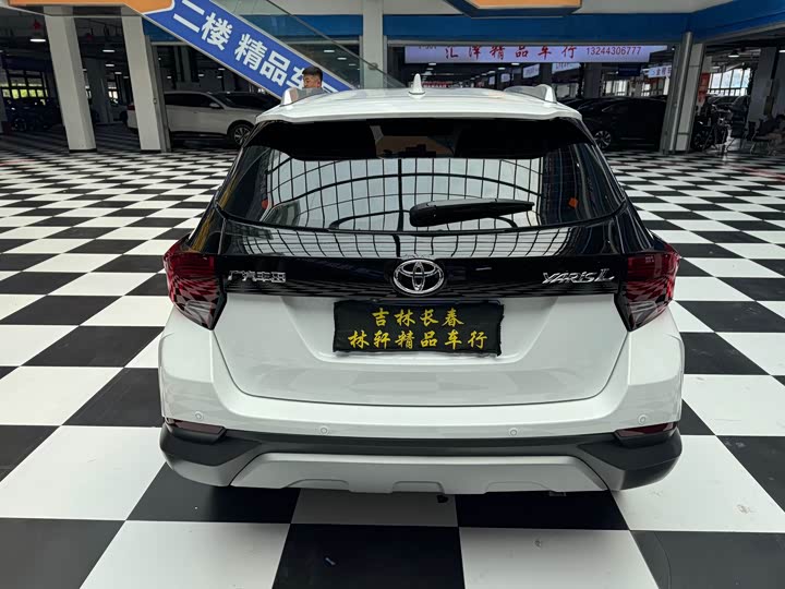 Toyota Yaris L Hatchback, 2022 — фото 8 из 9