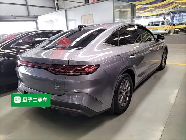 BYD Qin L, 2025 — фото 7 из 9