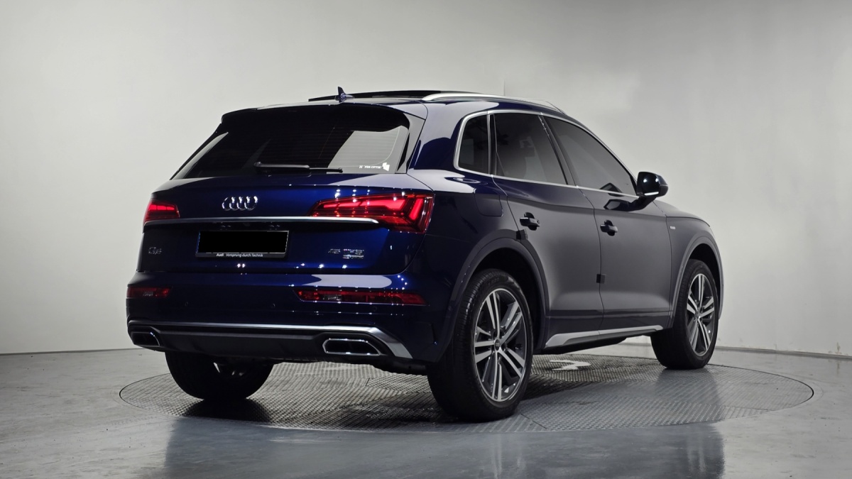 Audi Q5, 2022 — фото 2 из 12