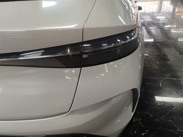 BYD Seal, 2022 — фото 8 из 9