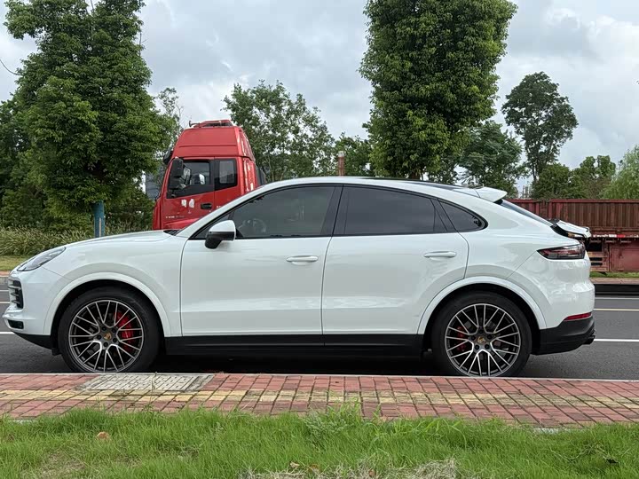 Porsche Cayenne, 2022 — фото 4 из 9