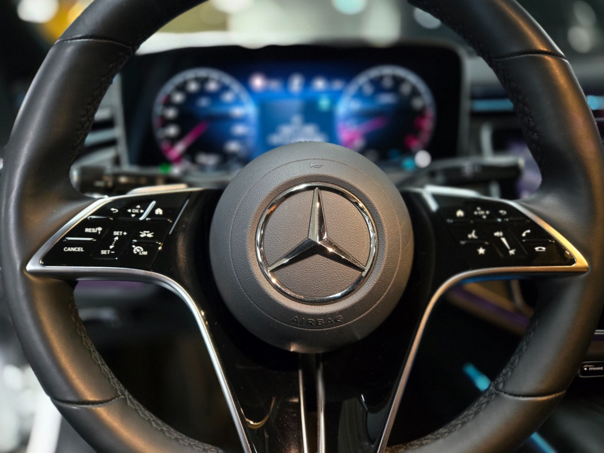 Mercedes-Benz E-Class, 2025 — фото 7 из 12